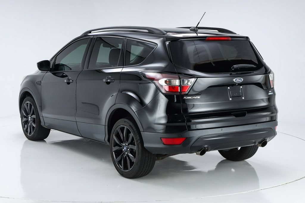 Used 2017 Ford Escape SE w/ Equipment Group 201A AWD/4WD image 45