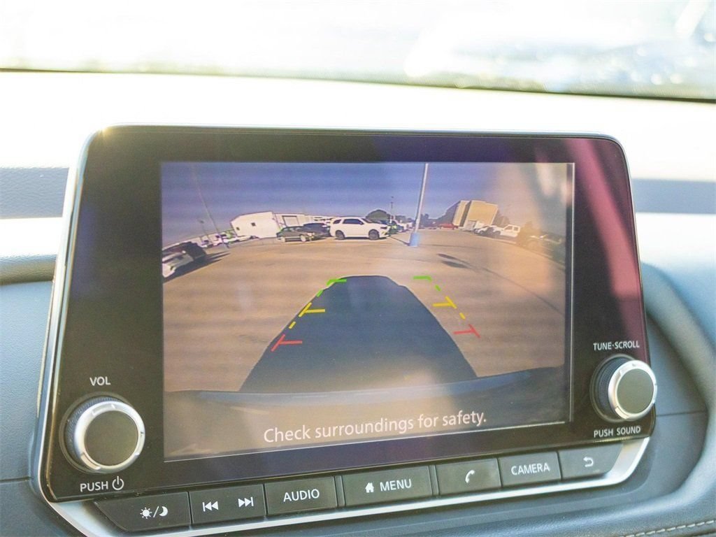 Used 2023 Nissan Rogue SV FWD image 38