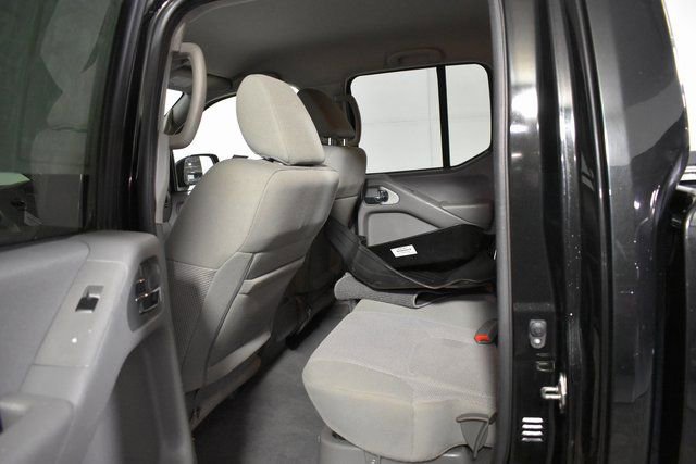 Used 2020 Nissan Frontier SV w/ Midnight Edition Floor Mats image 28