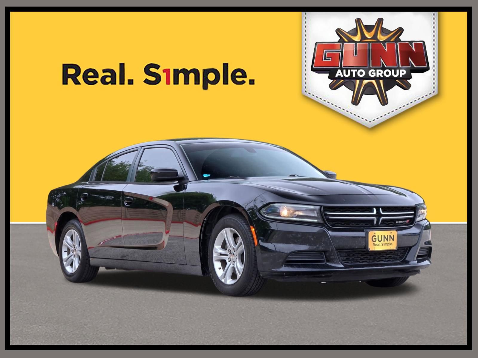 Used 2016 Dodge Charger SE RWD image 1
