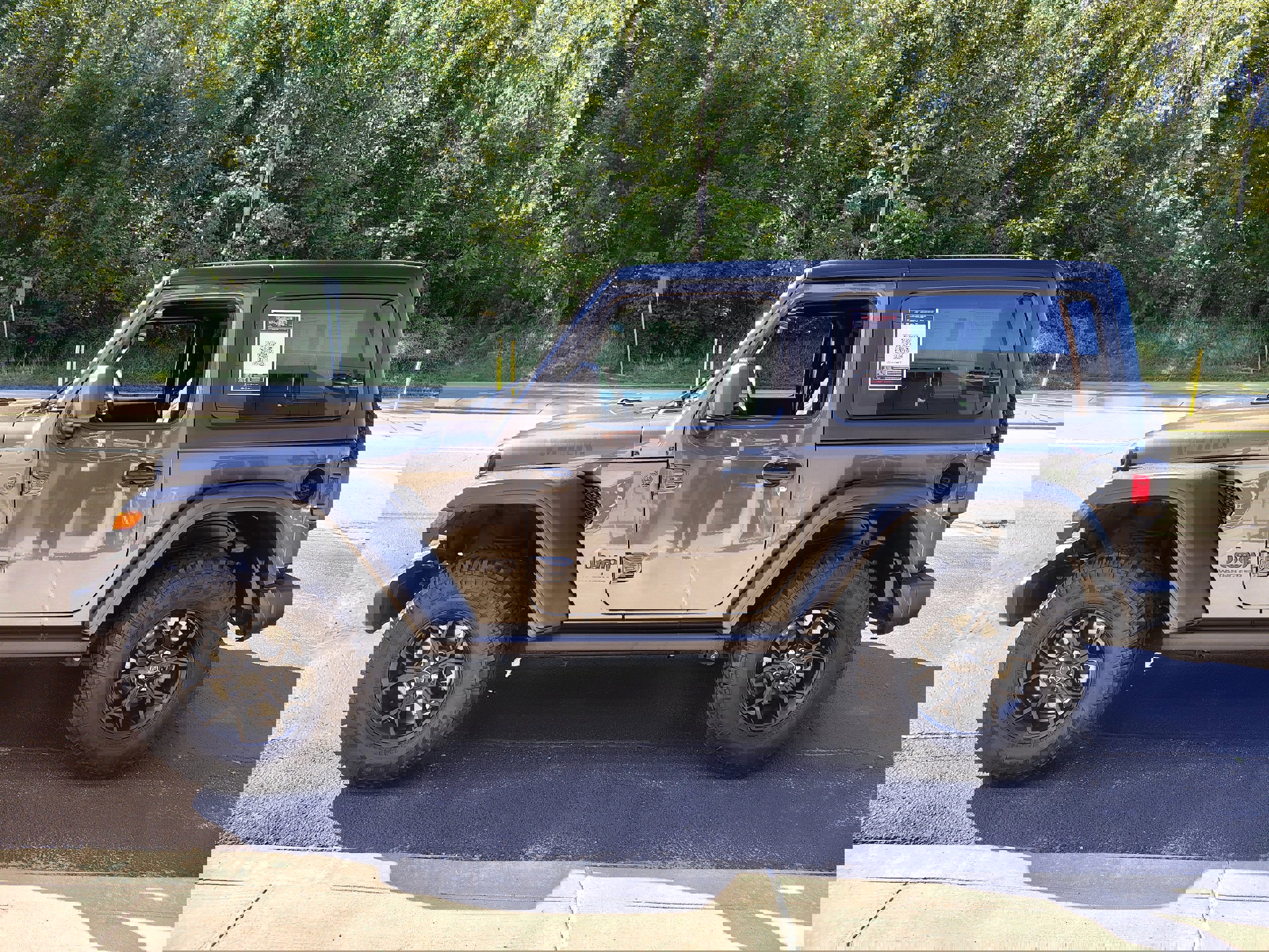 Certified 2024 Jeep Wrangler Willys image 5