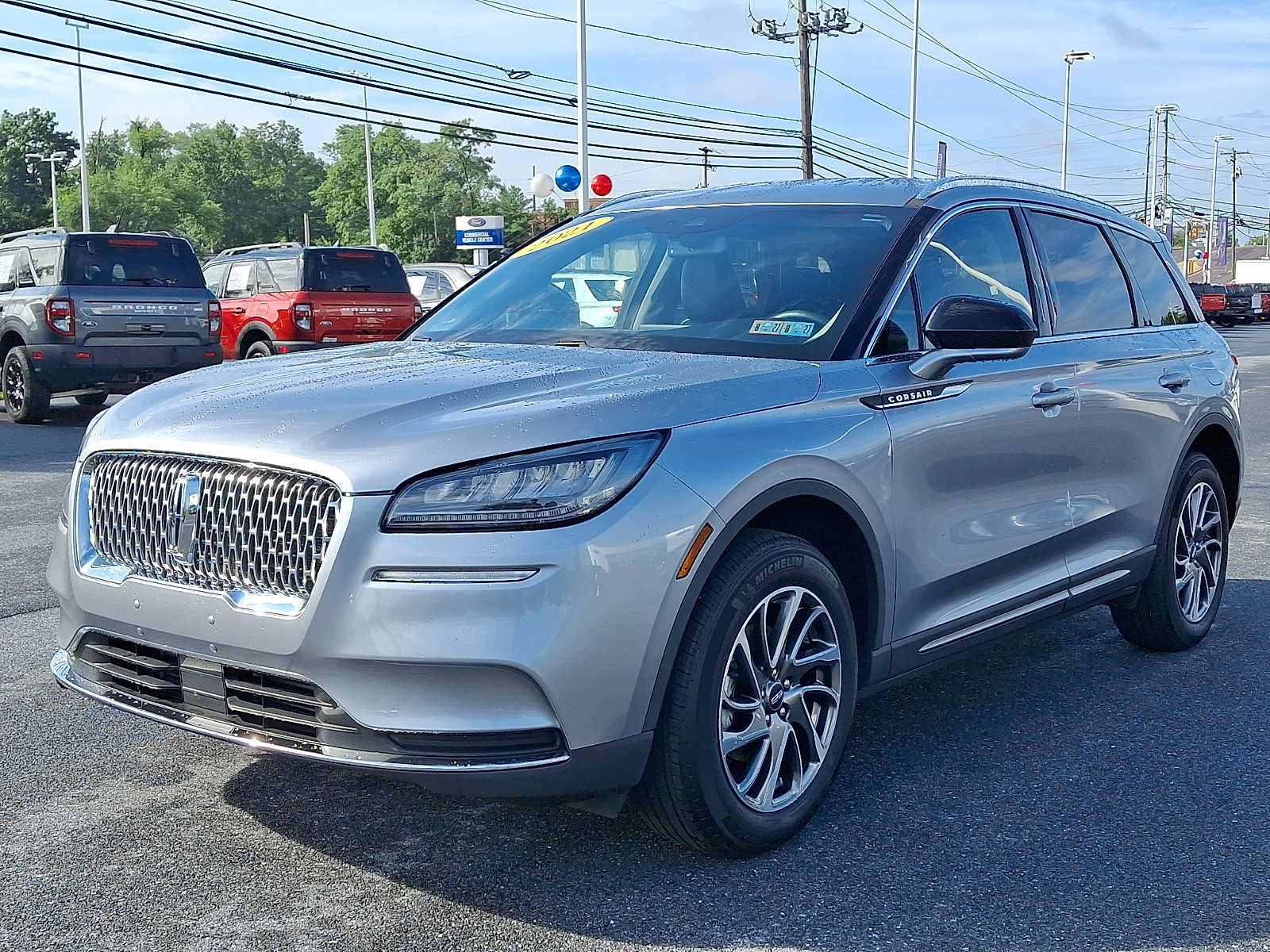 Used 2021 Lincoln Corsair AWD w/ Equipment Group 101A image 3