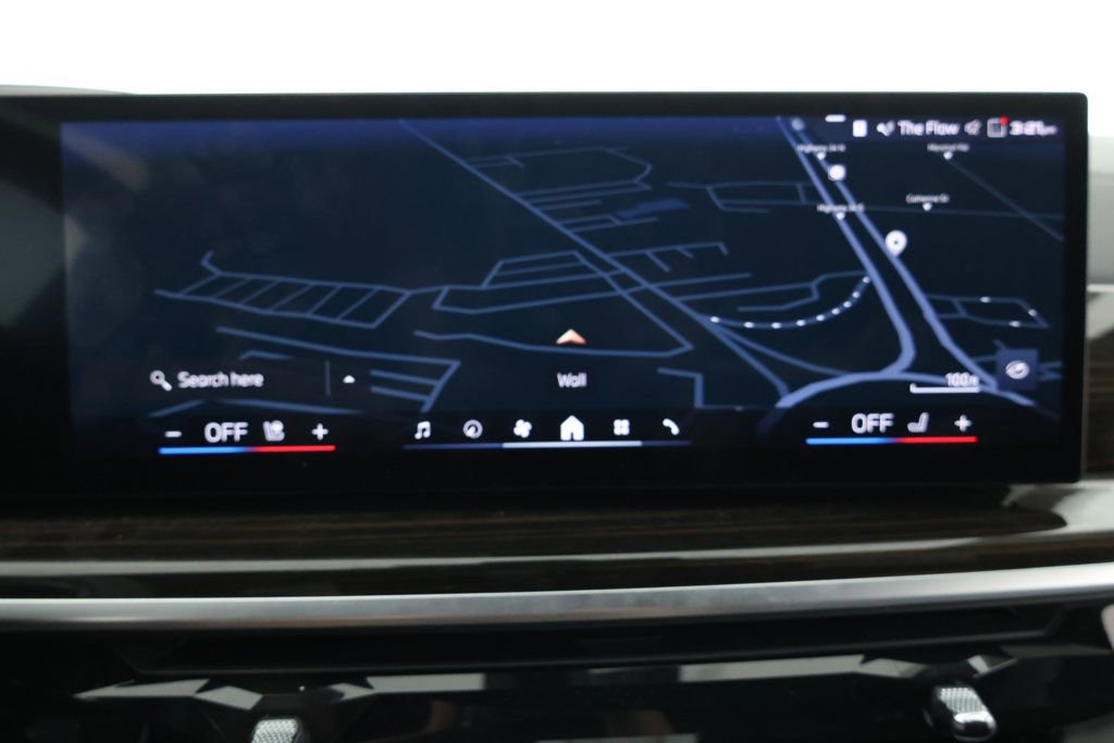 Used 2025 BMW X7 M60i image 17