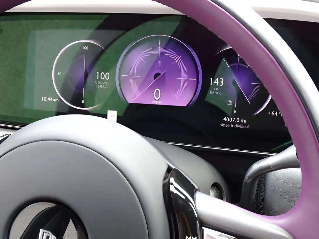 Certified 2025 Rolls-Royce Cullinan AWD/4WD image 18