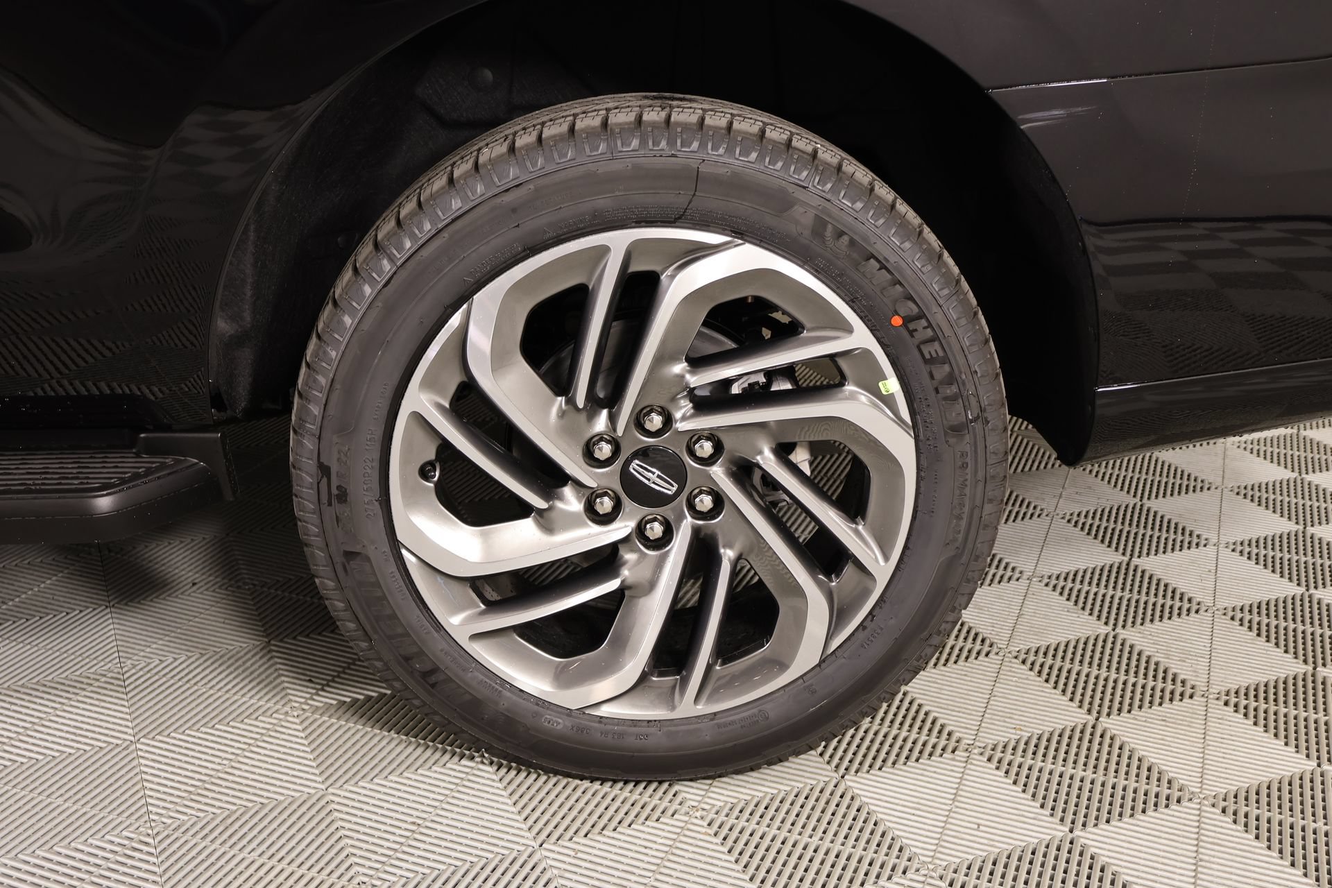 New 2026 Lincoln Navigator Premiere AWD/4WD image 19