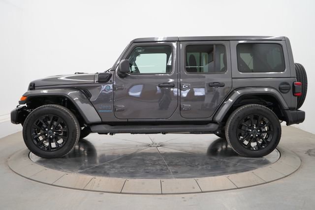 Used 2025 Jeep Wrangler Unlimited Sahara image 4