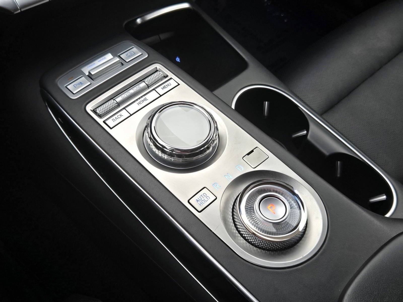 Used 2025 Genesis GV70 2.5T AWD/4WD image 18