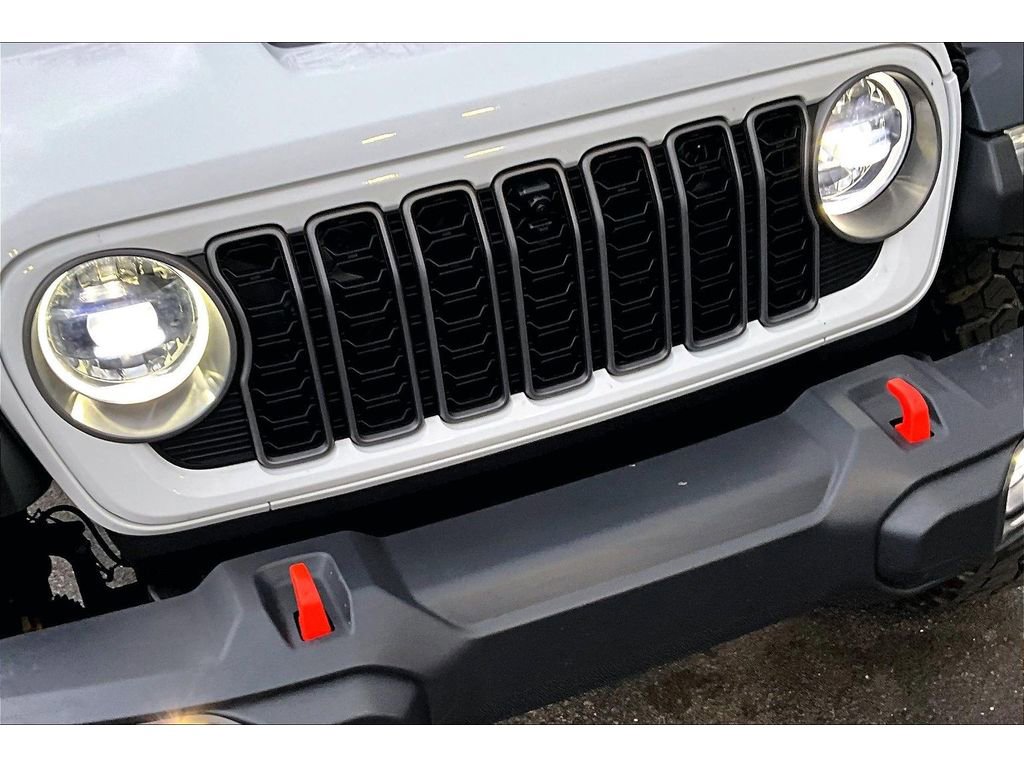 Used 2025 Jeep Gladiator Mojave w/ Safety Group image 31