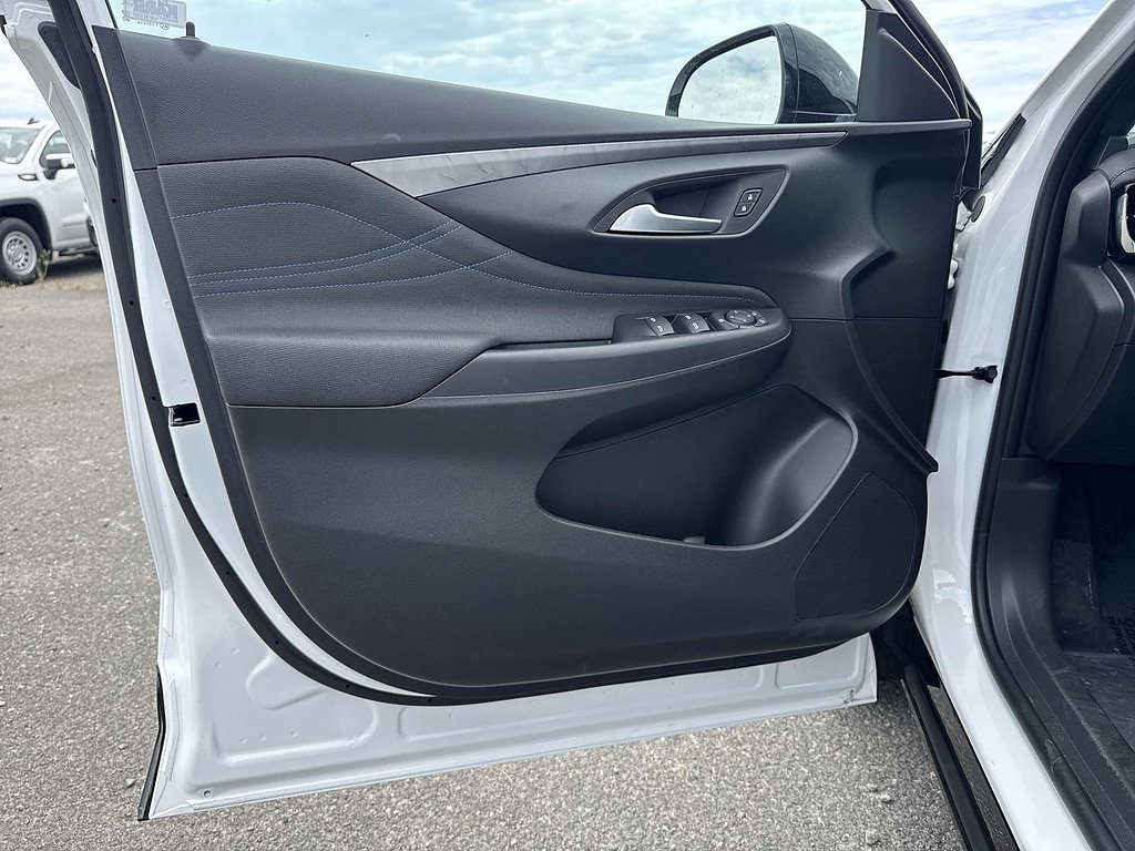 New 2026 Buick Envista Sport Touring FWD image 18