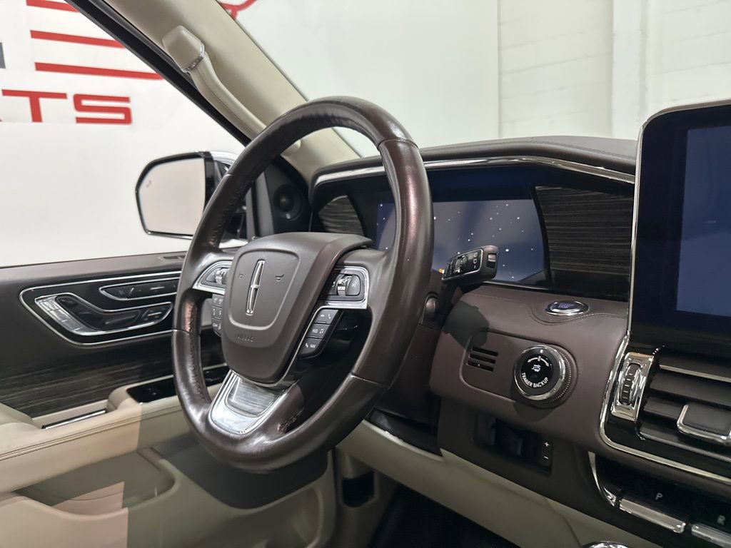 Used 2020 Lincoln Navigator L Black Label w/ Cargo Convenience Package image 61