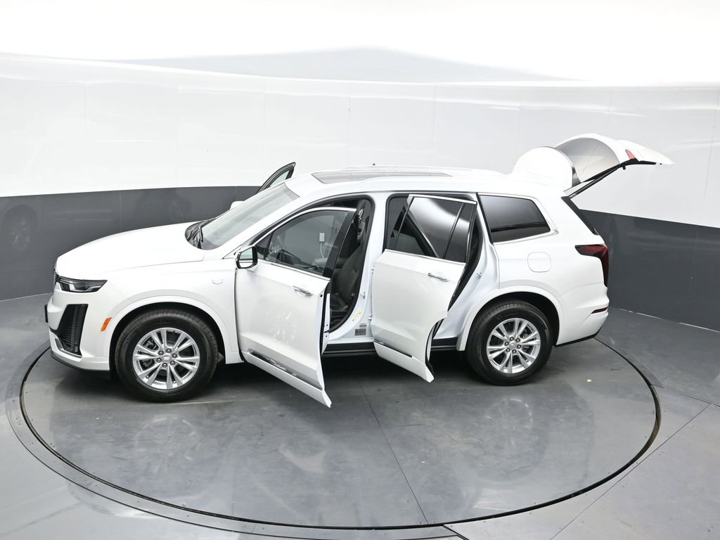 New 2025 Cadillac XT6 Luxury w/ LPO, Floor Liner Package AWD/4WD image 36