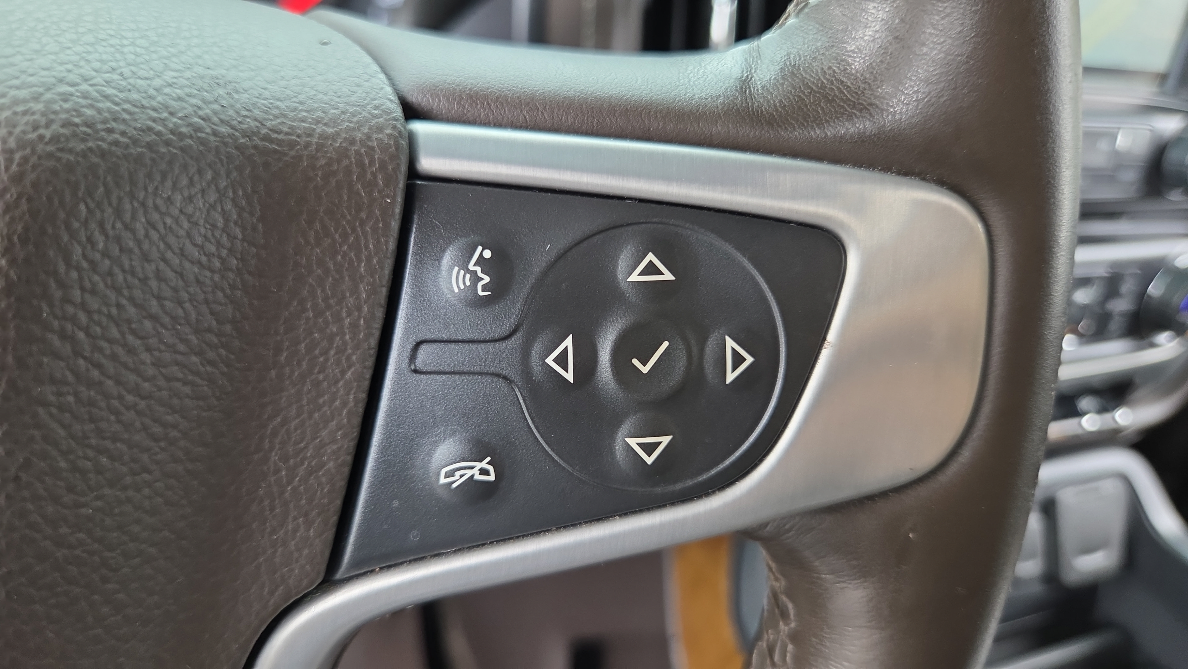 Certified 2018 GMC Sierra 1500 SLT w/ Enhanced Driver Alert Package RWD image 30