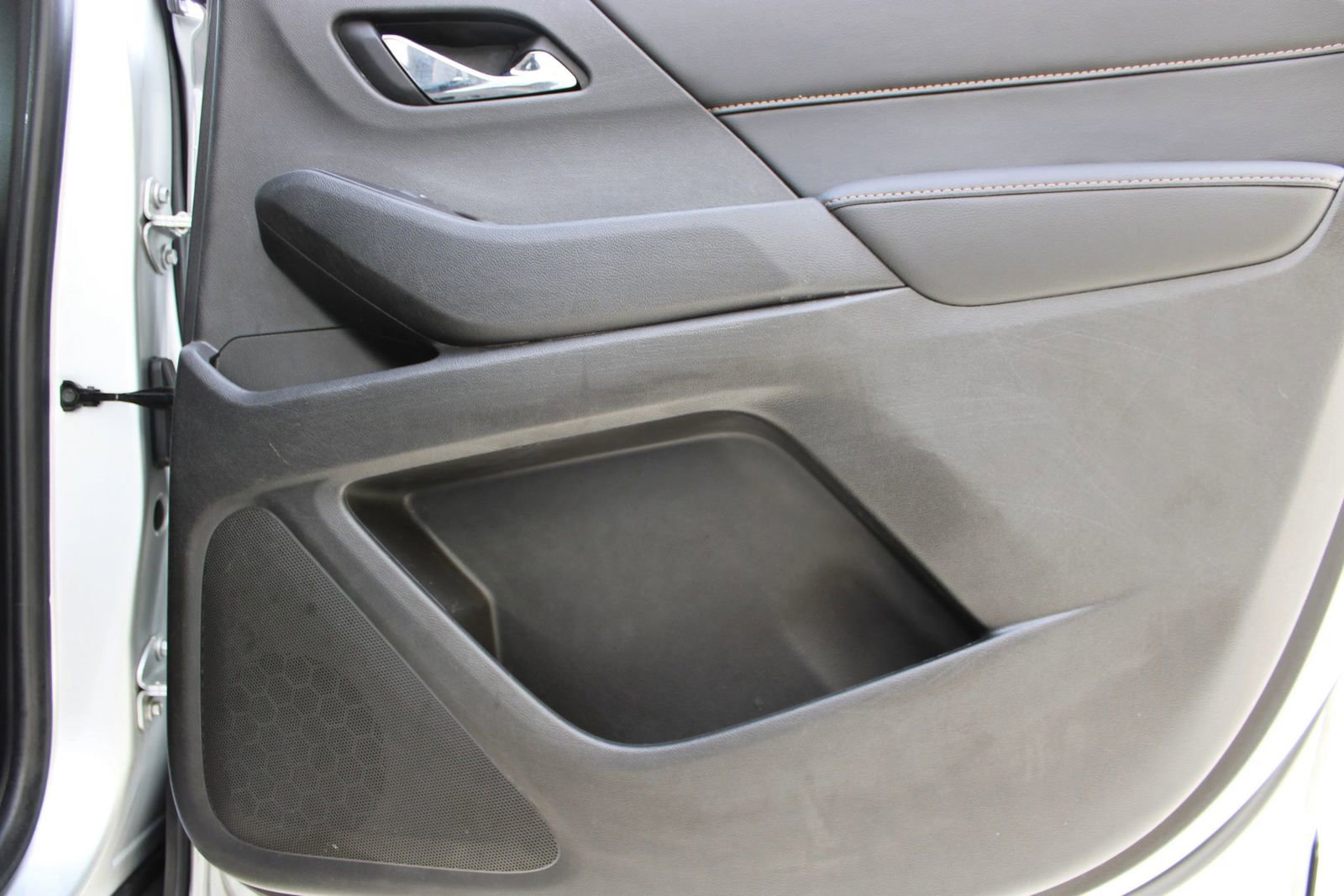 Used 2018 Chevrolet Traverse LS w/ LPO, Cargo Package image 14