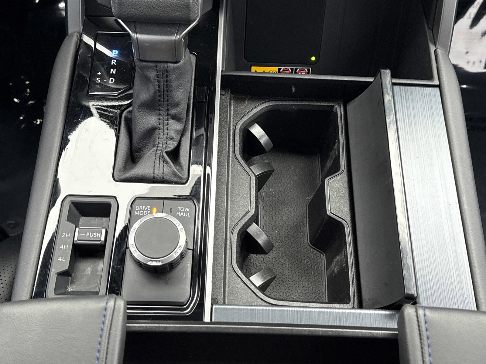 Used 2025 Toyota Sequoia Platinum image 36