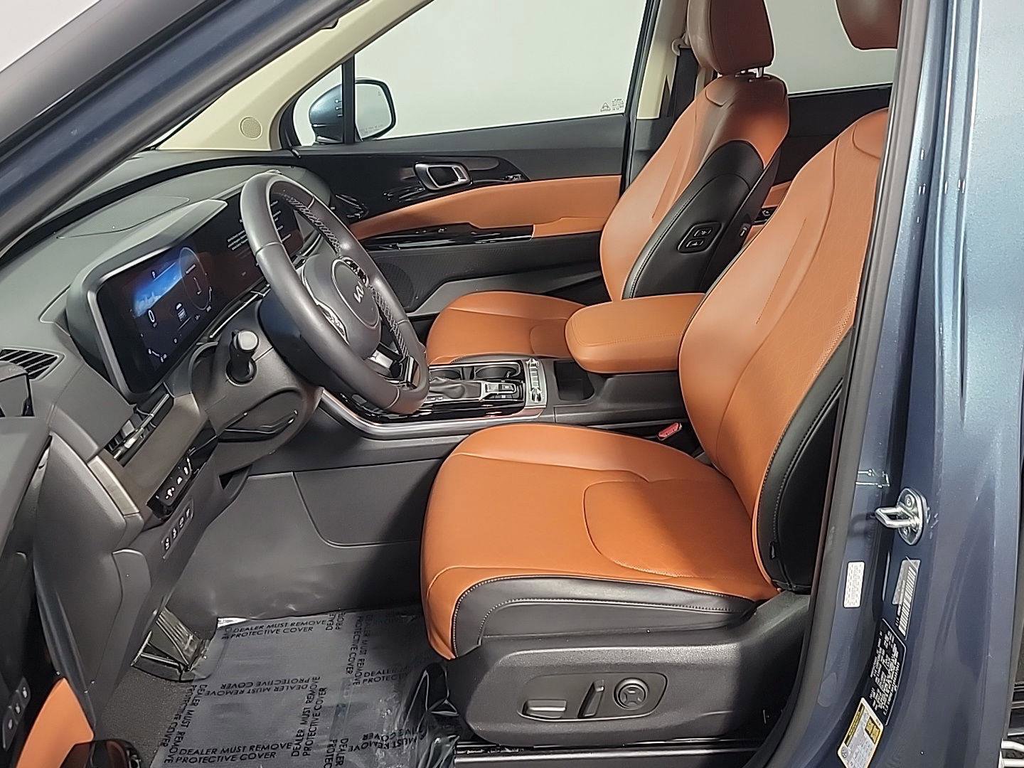 Used 2024 Kia Carnival SX image 19