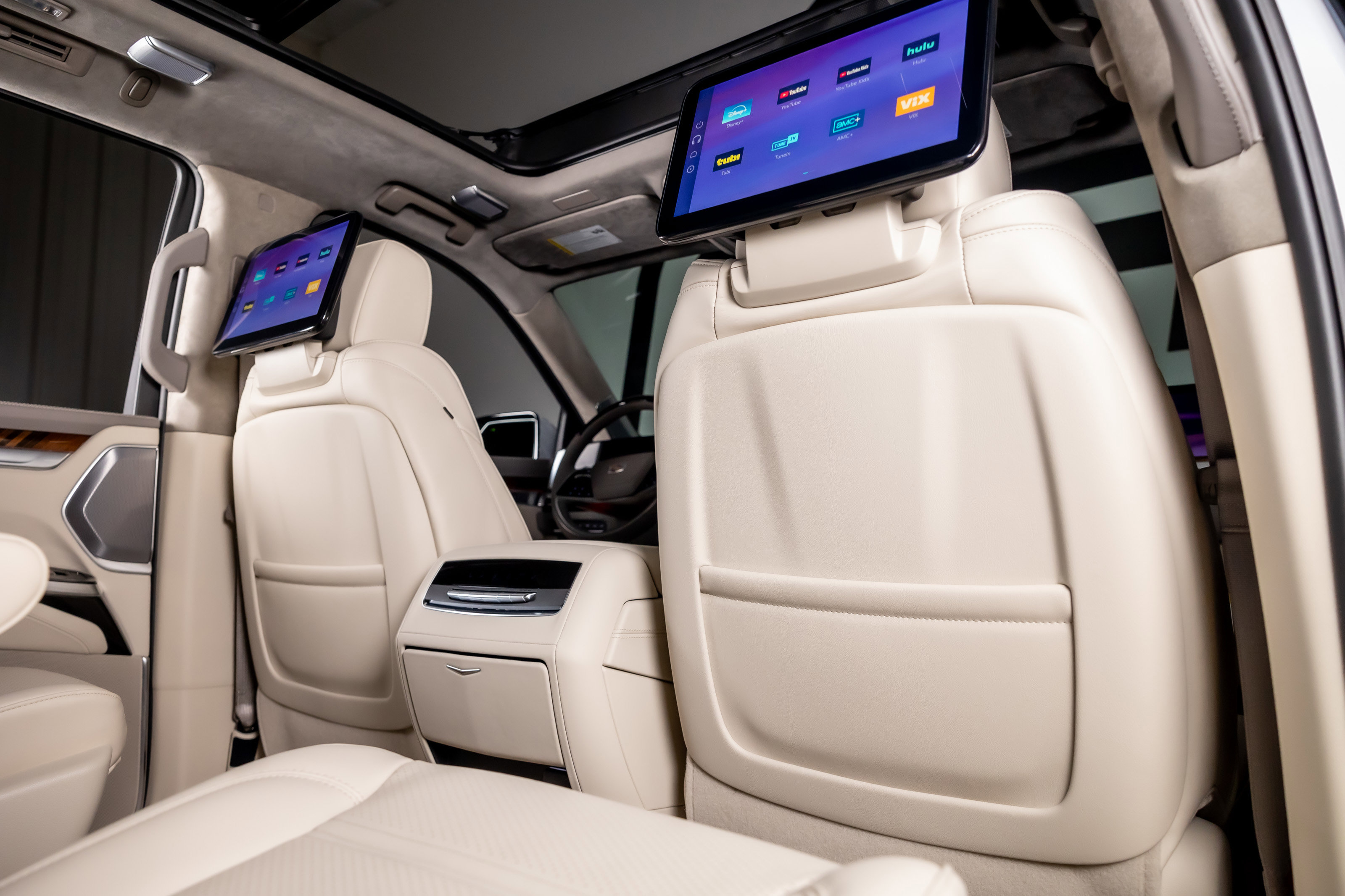 Used 2026 Cadillac Escalade Platinum Sport AWD/4WD image 23