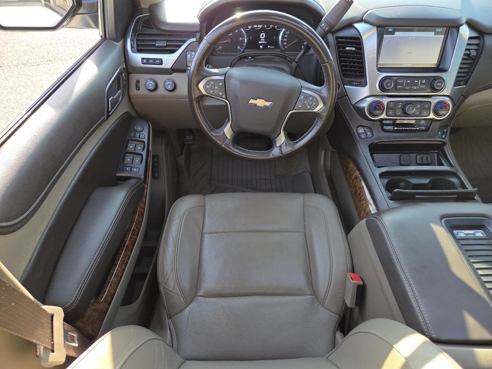 Used 2018 Chevrolet Suburban Premier AWD/4WD image 32