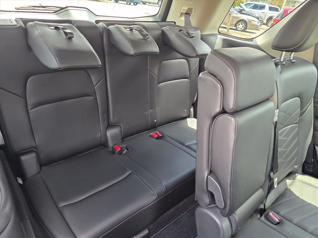 Used 2024 Nissan Pathfinder Platinum w/ Cargo Package AWD/4WD image 15