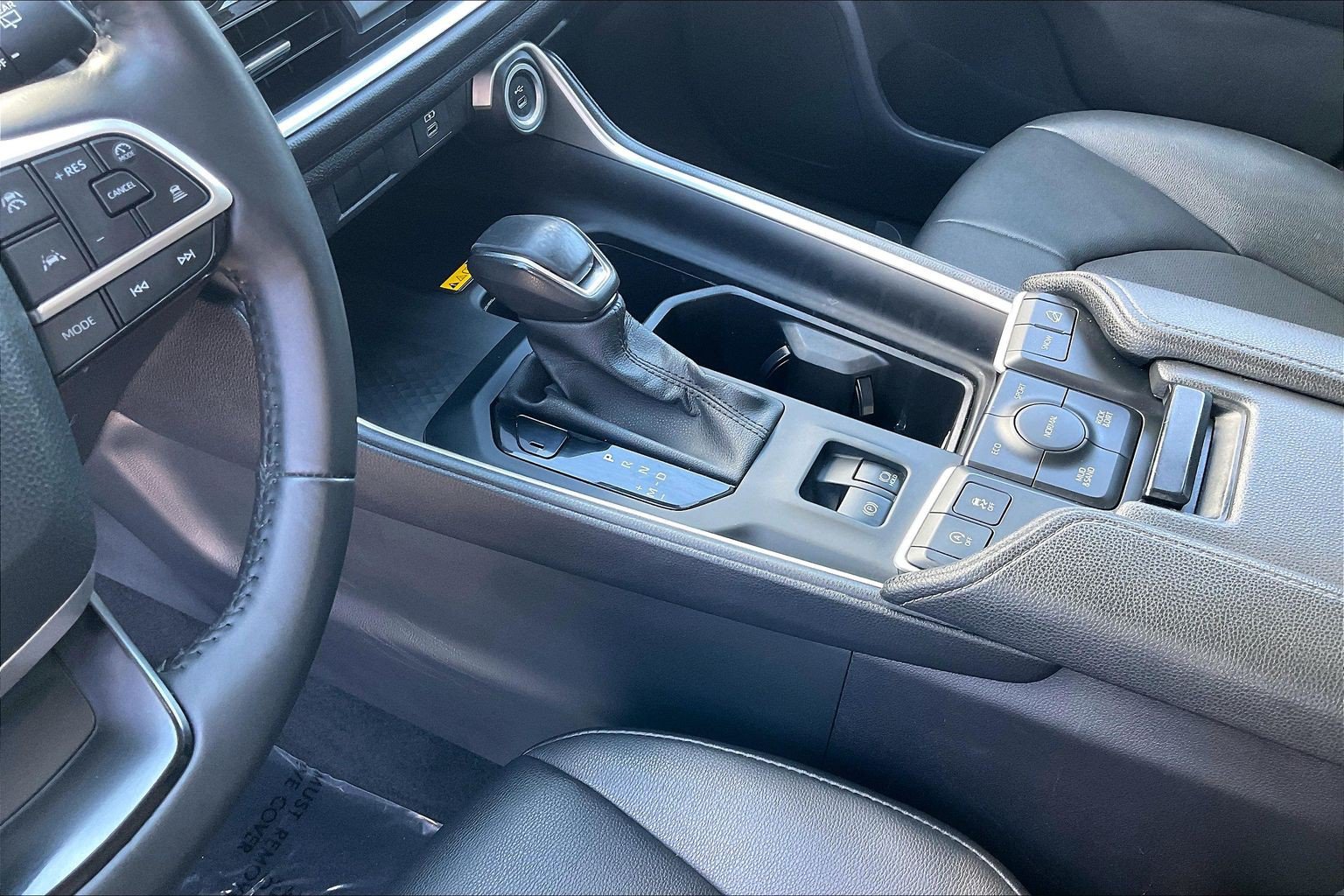 Used 2024 Toyota Grand Highlander AWD image 22