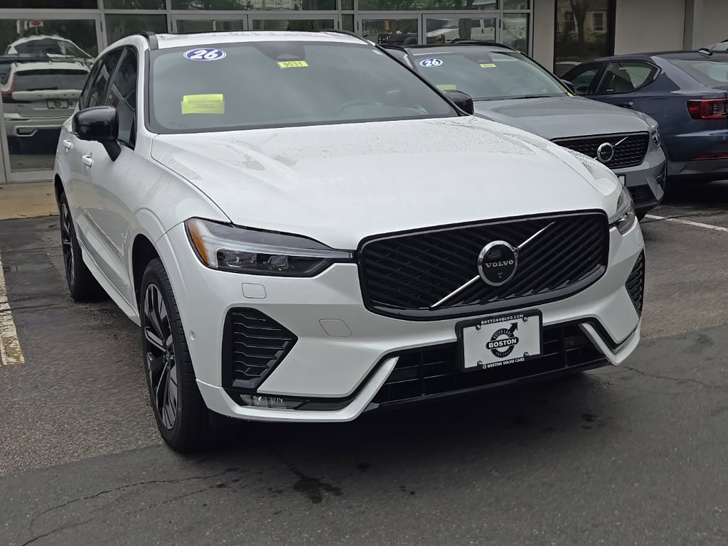 Certified 2026 Volvo XC60 B5 Plus AWD/4WD image 3