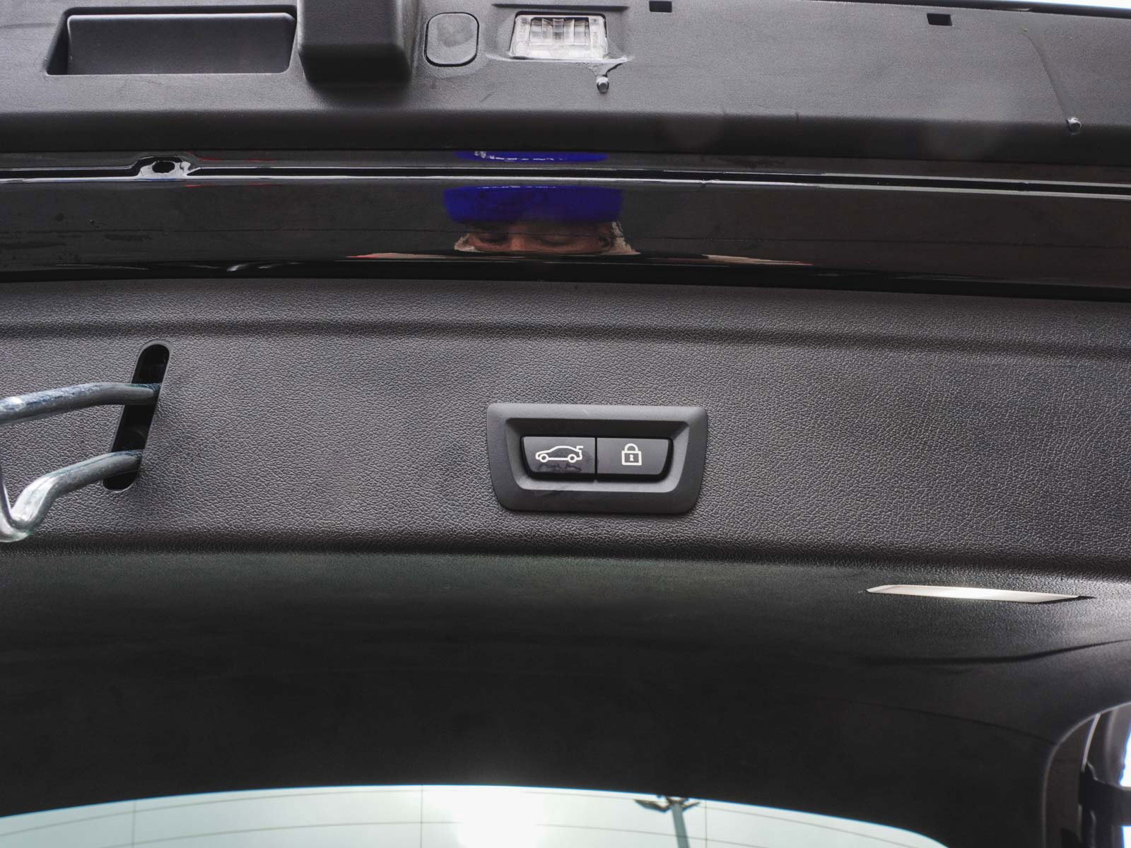 Used 2023 BMW X6 xDrive40i w/ M Sport Package image 42