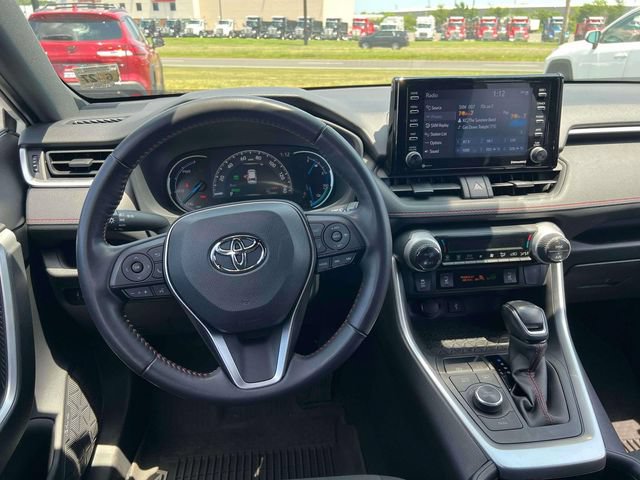 Used 2022 Toyota RAV4 SE w/ Weather & Moonroof Package AWD/4WD image 27
