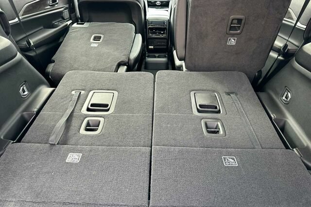 New 2026 Jeep Grand Cherokee L Limited AWD/4WD image 13