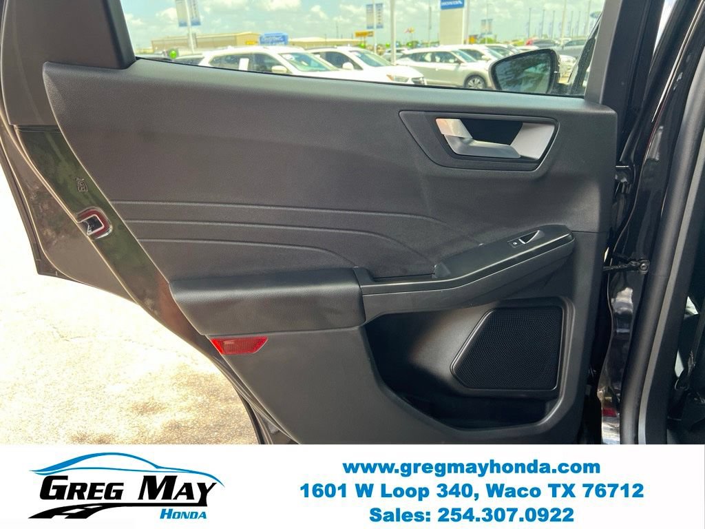 Used 2025 Ford Escape ST-Line Select AWD/4WD image 17
