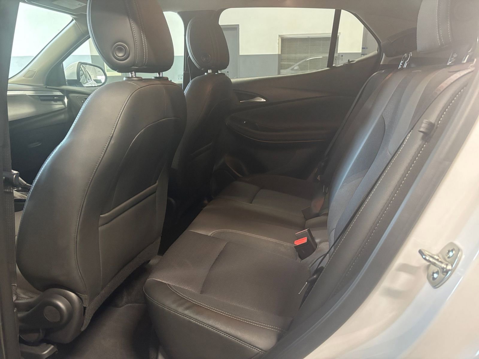 Used 2025 Buick Encore GX Preferred image 25