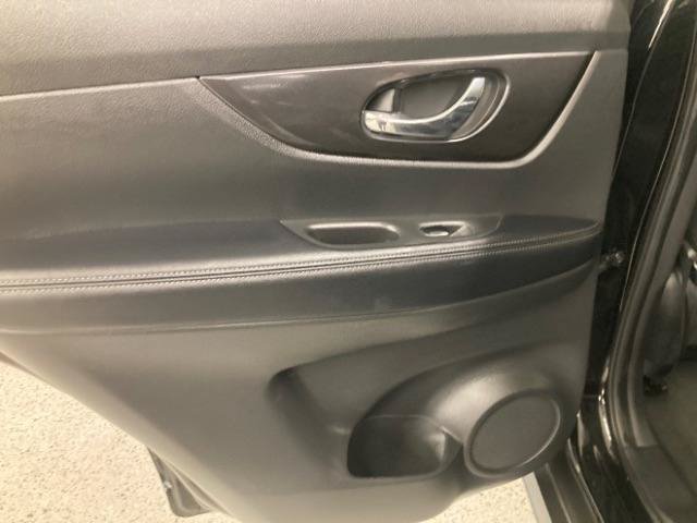 Used 2020 Nissan Rogue SV AWD/4WD image 28