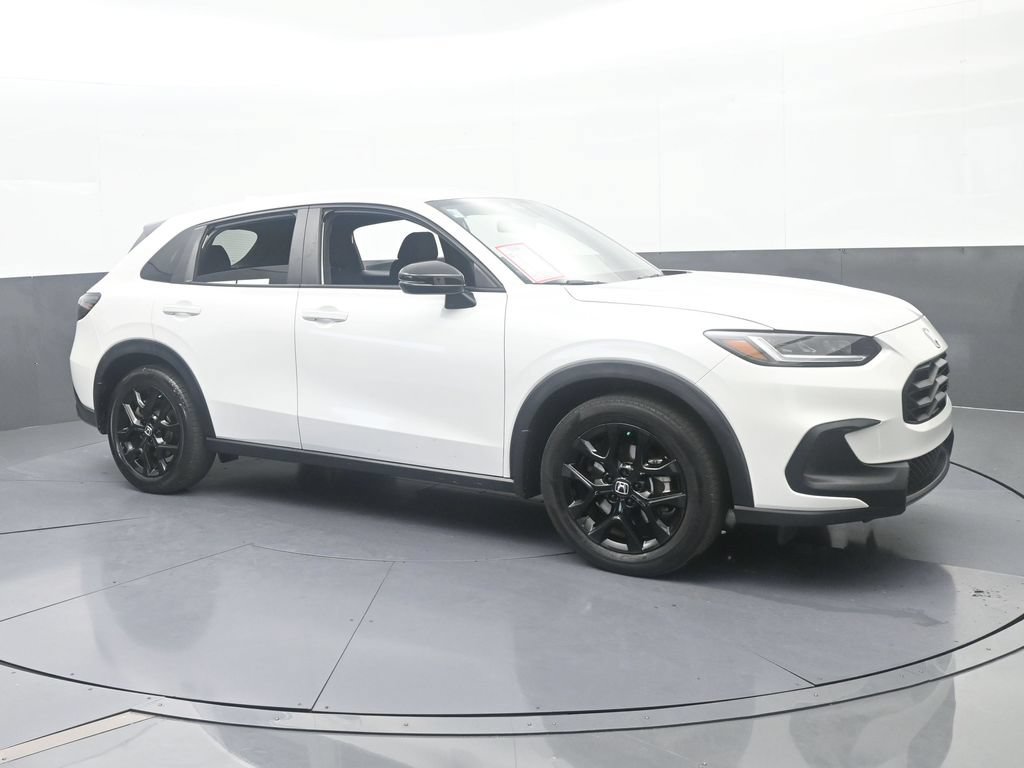 Used 2025 Honda HR-V Sport image 8