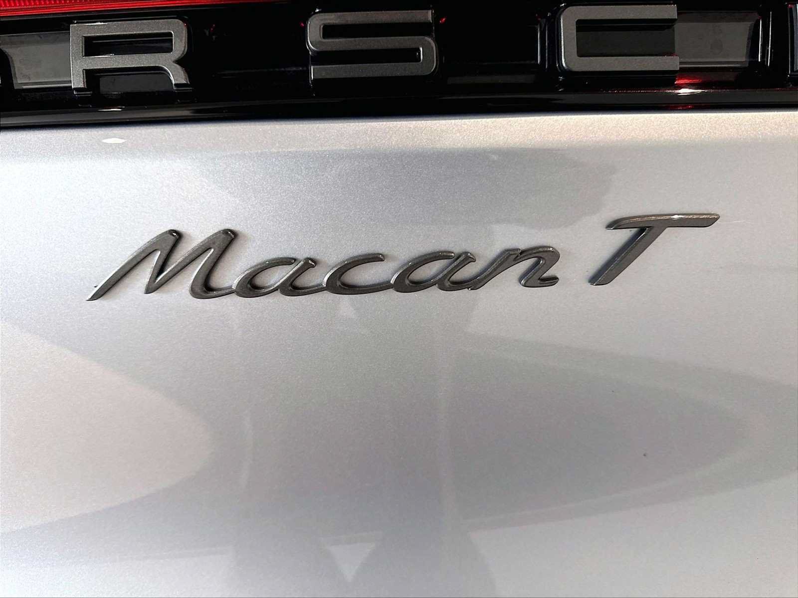 Used 2026 Porsche Macan Turbo AWD/4WD image 36