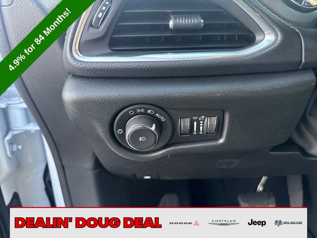 New 2026 Chrysler Pacifica Limited image 12