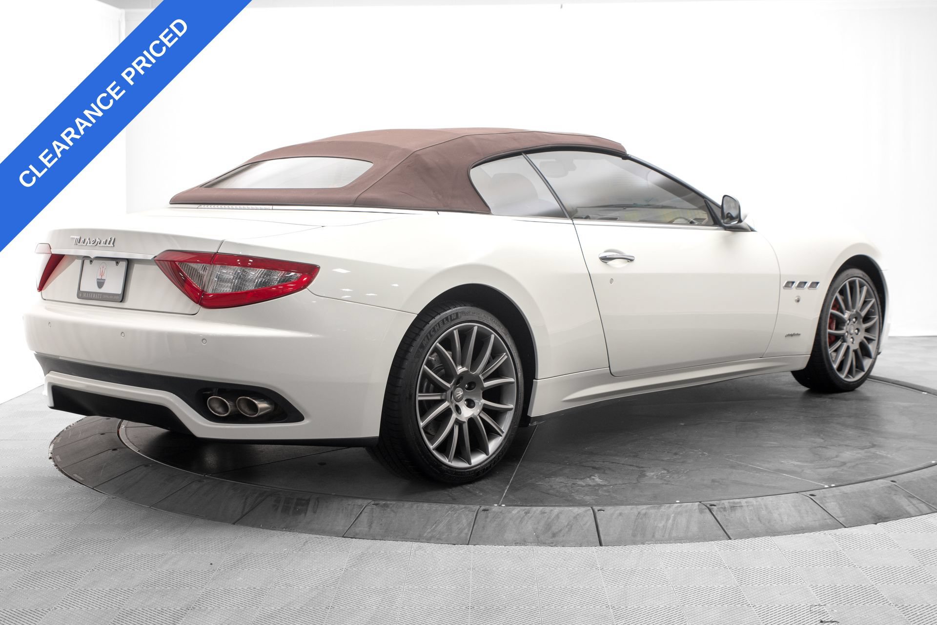 Used 2013 Maserati GranTurismo Convertible RWD image 11