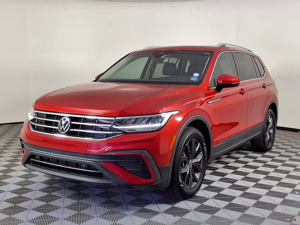 Used 2022 Volkswagen Tiguan SE image 3