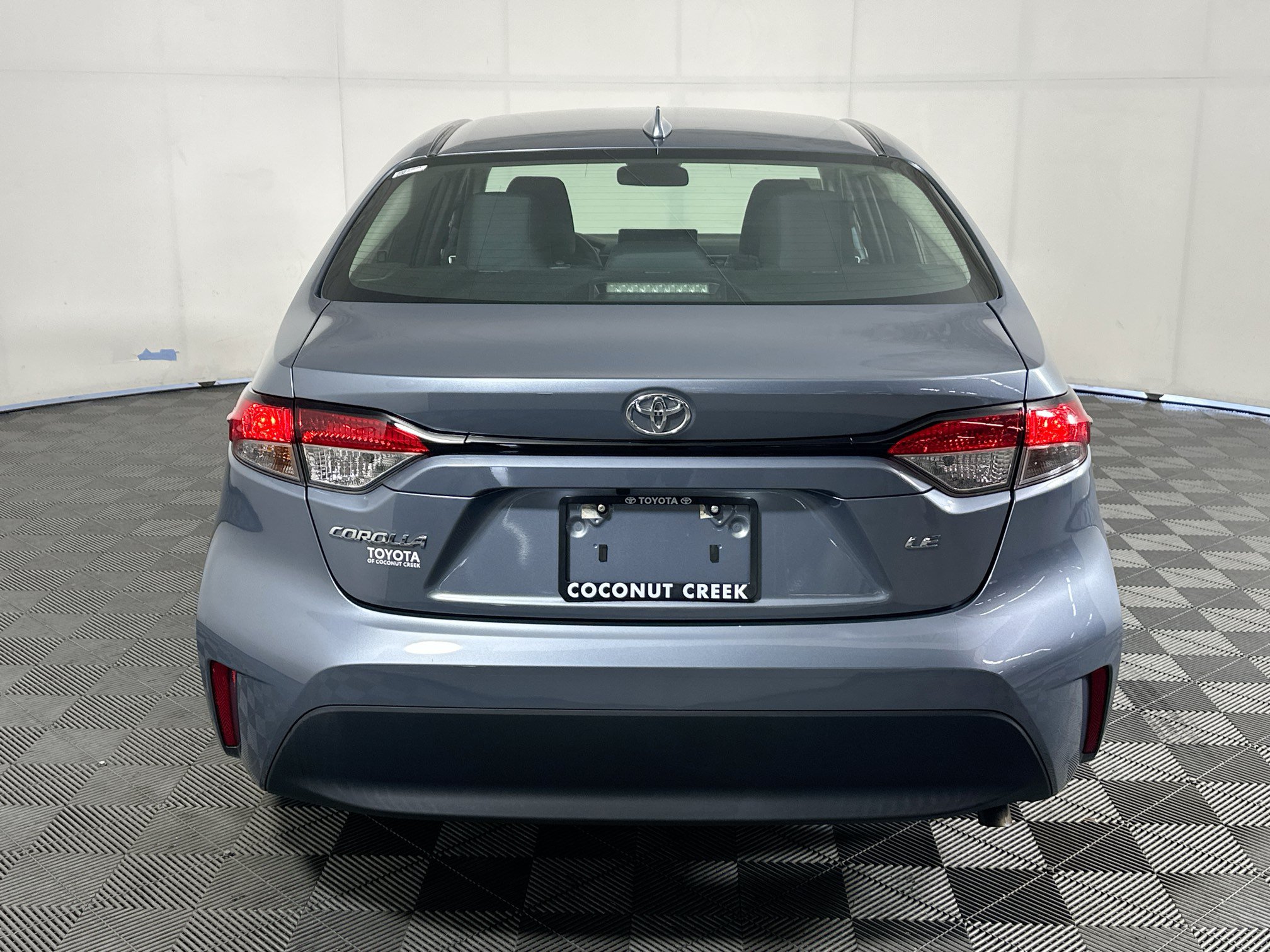 Used 2024 Toyota Corolla LE FWD image 4