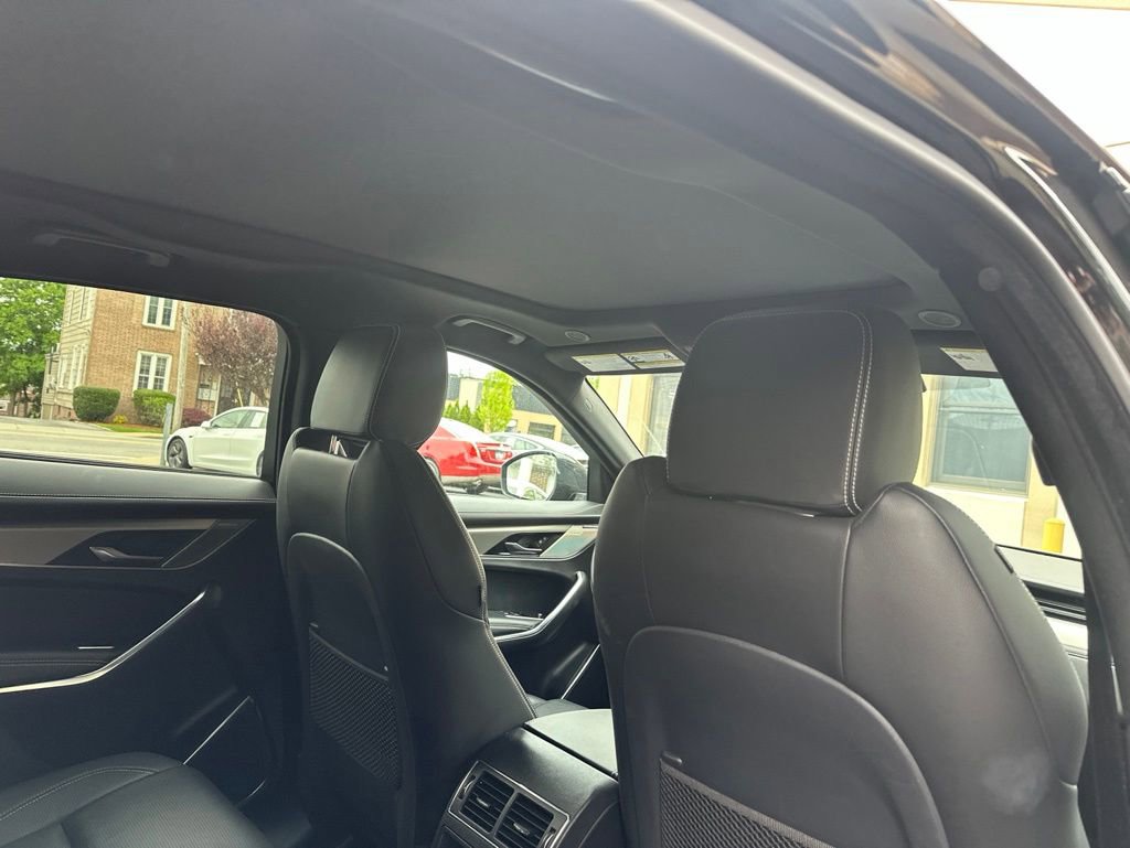 Used 2025 Jaguar F-PACE R-Dynamic S AWD/4WD image 11