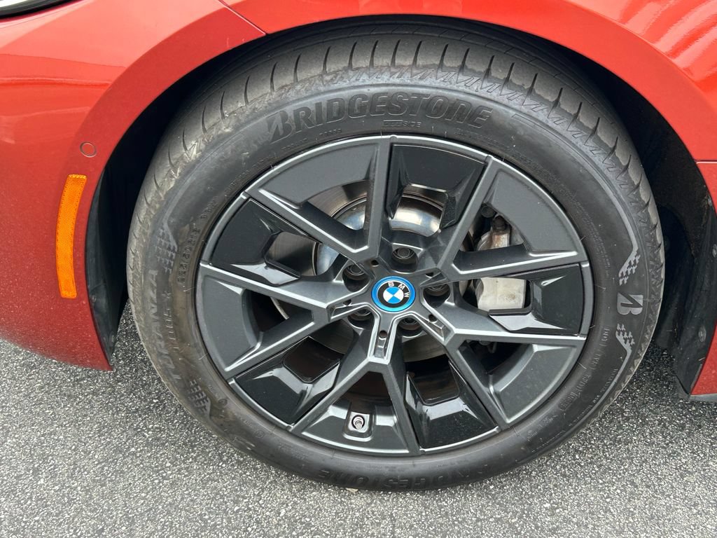 Used 2023 BMW i4 eDrive40 w/ Premium Package RWD image 9