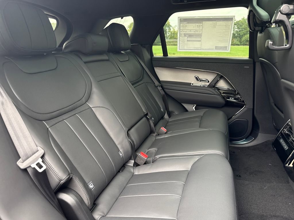 New 2025 Land Rover Range Rover Sport SE image 23
