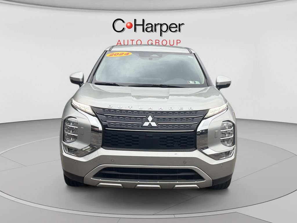 Used 2024 Mitsubishi Outlander 4WD Plug-In Hybrid image 8