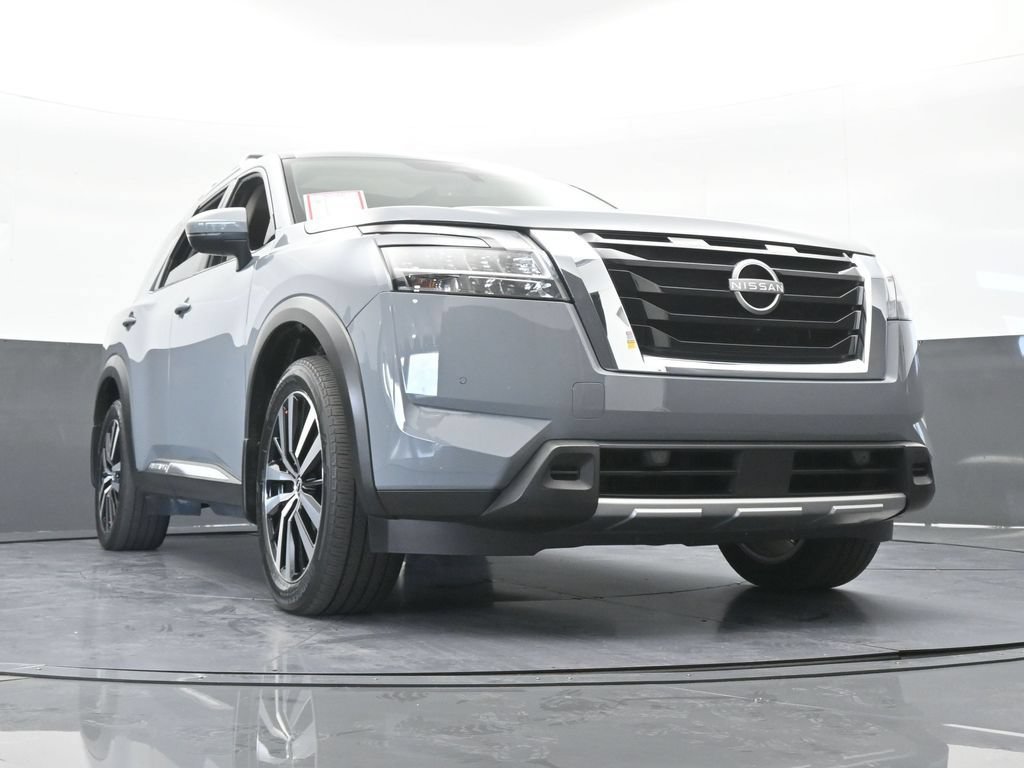 Used 2024 Nissan Pathfinder Platinum AWD/4WD image 67
