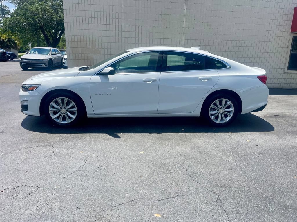 Used 2025 Chevrolet Malibu LT FWD image 2