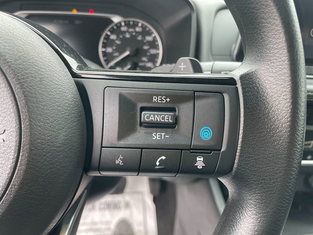 Used 2023 Nissan Rogue SV image 17