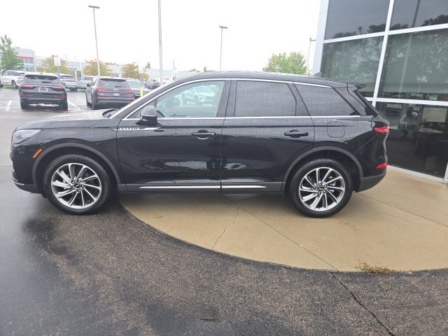 Certified 2024 Lincoln Corsair AWD w/ Equipment Group 101A image 3