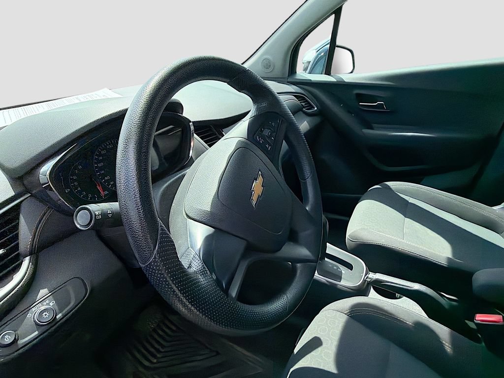 Used 2019 Chevrolet Trax LS w/ LPO, Protection Package AWD/4WD image 11