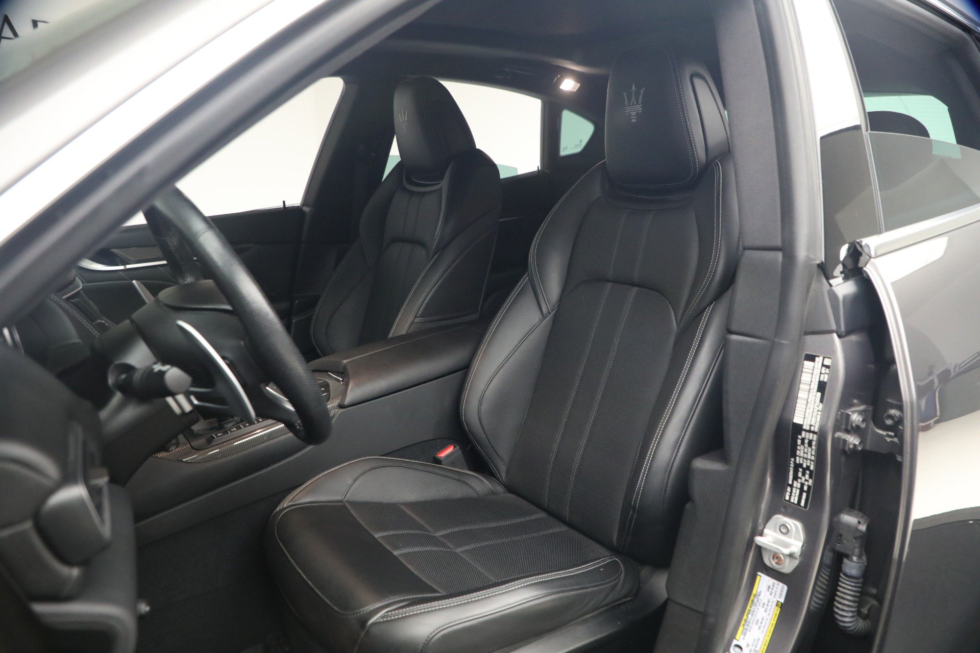 Certified 2023 Maserati Levante GT AWD/4WD image 13