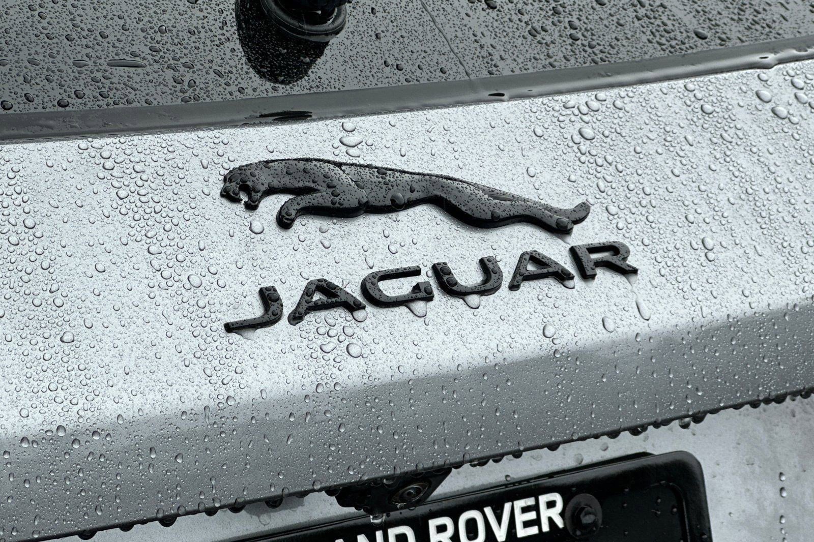 New 2025 Jaguar F-PACE R-Dynamic S AWD/4WD image 17