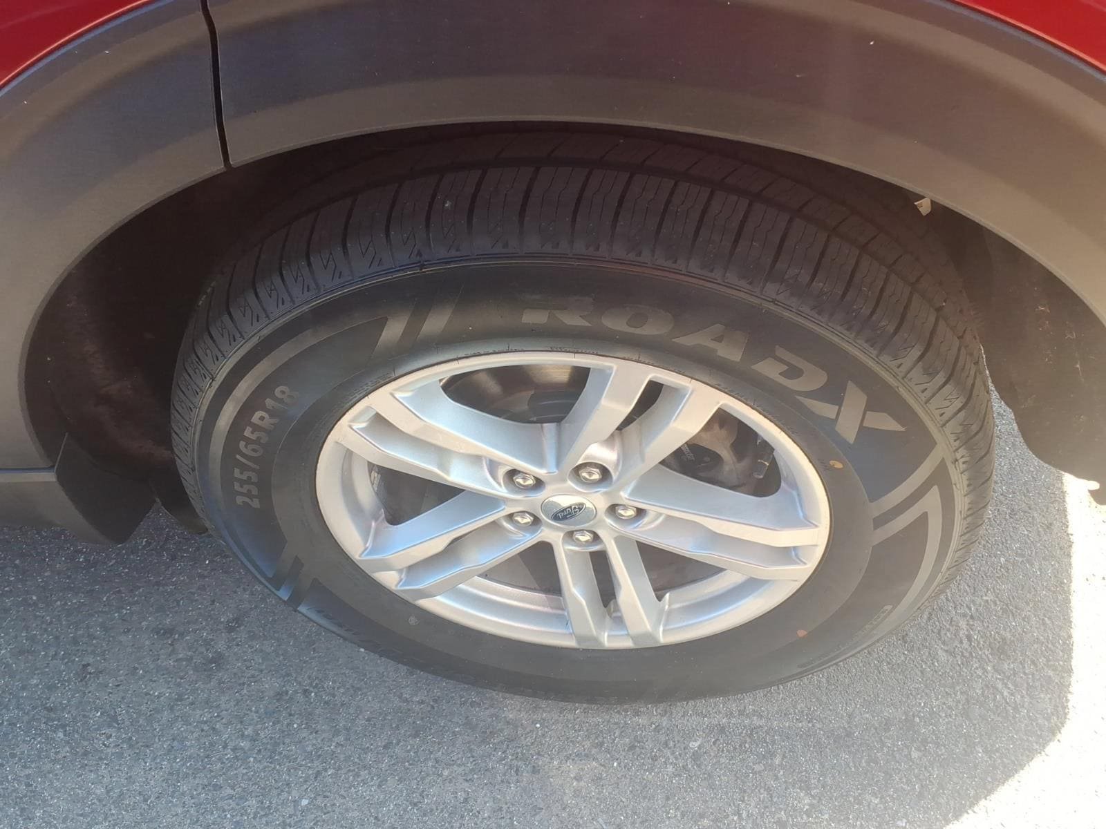 Used 2021 Ford Explorer XLT w/ Equipment Group 202A AWD/4WD image 6