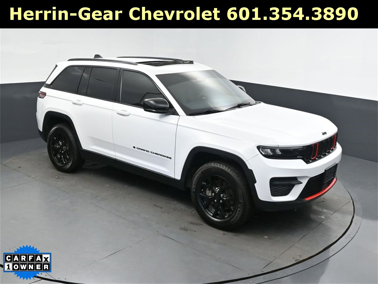 Used 2025 Jeep Grand Cherokee Altitude