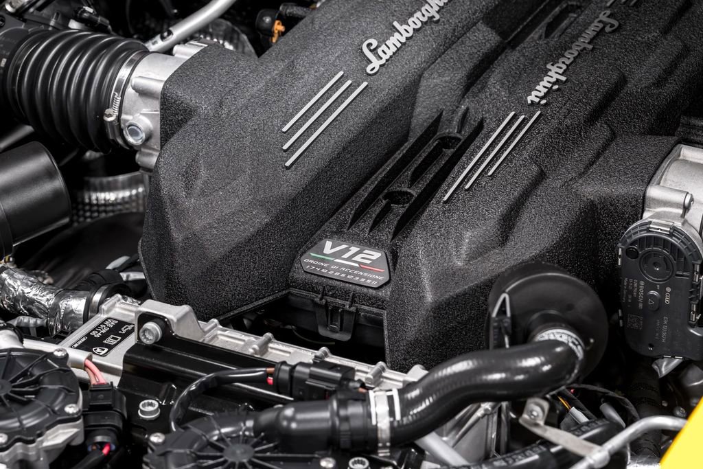 Used 2024 Lamborghini Revuelto image 55